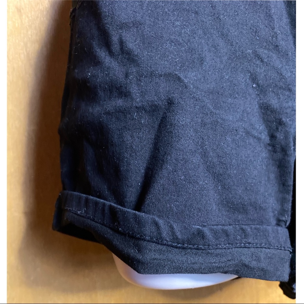 2 Button Shorts - Picture 2 of 6